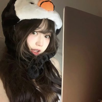 绿衣女子